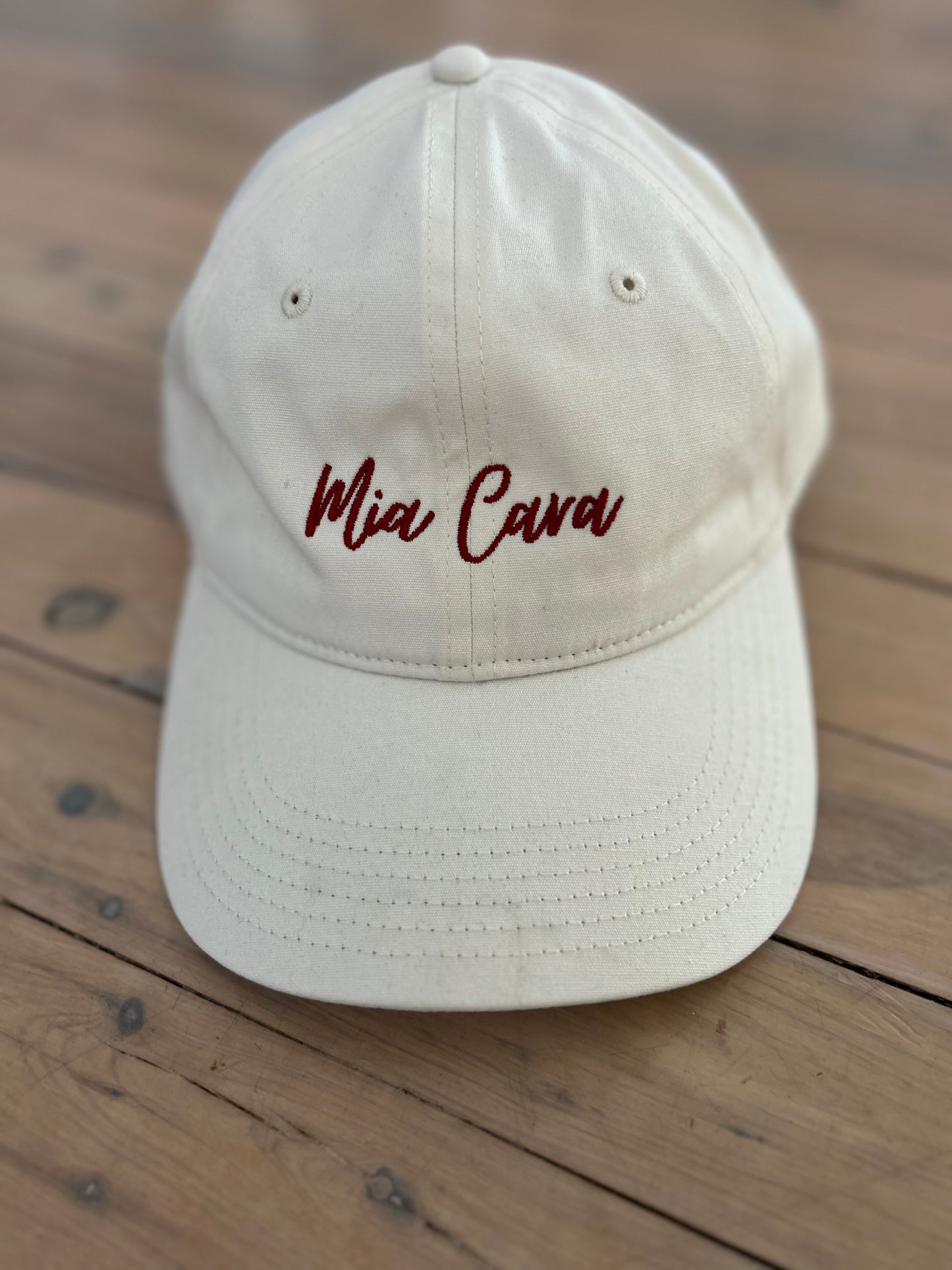 Mia Cara Cap